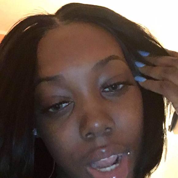 Meet your Posher, Fay - Picture 1 of 1